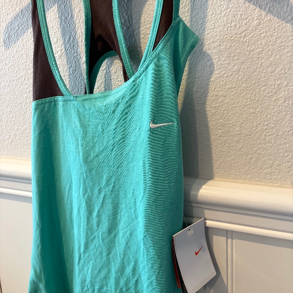 NWT Nike Athletic women’s workout tank top